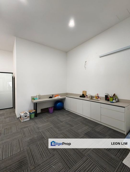 Brigthen,Ivoris, Whitten, Eco Majestic Semenyih shop office, renovated with partition room, Selangor, Semenyih