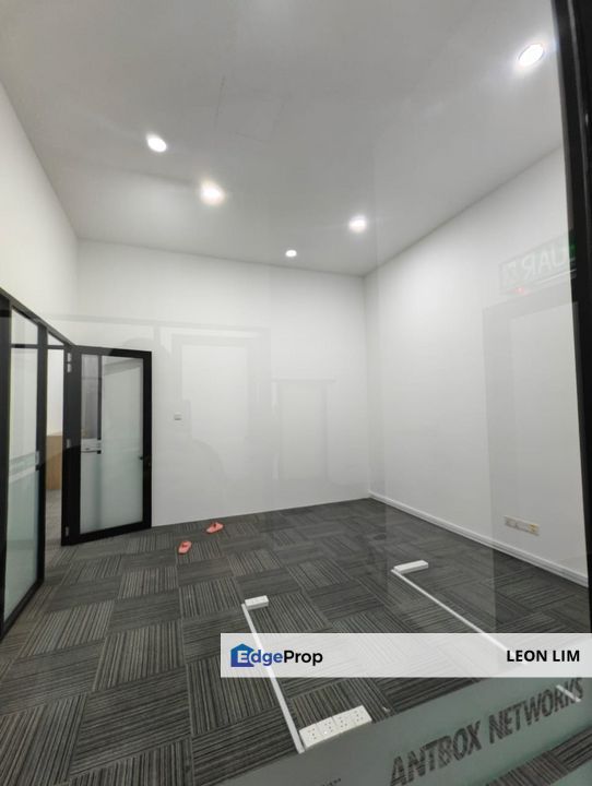 Brigthen,Ivoris, Whitten, Eco Majestic Semenyih shop office, renovated with partition room, Selangor, Semenyih
