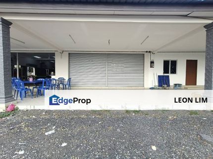 Dengkil, Kampung Lalang, Sepang (Ground floor) Shop/ Retail space facing road, opposite Bandar Serenia, Selangor, Sepang