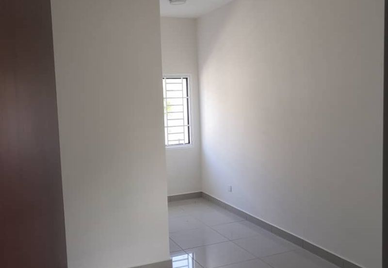 Evira @ Warisan Puteri