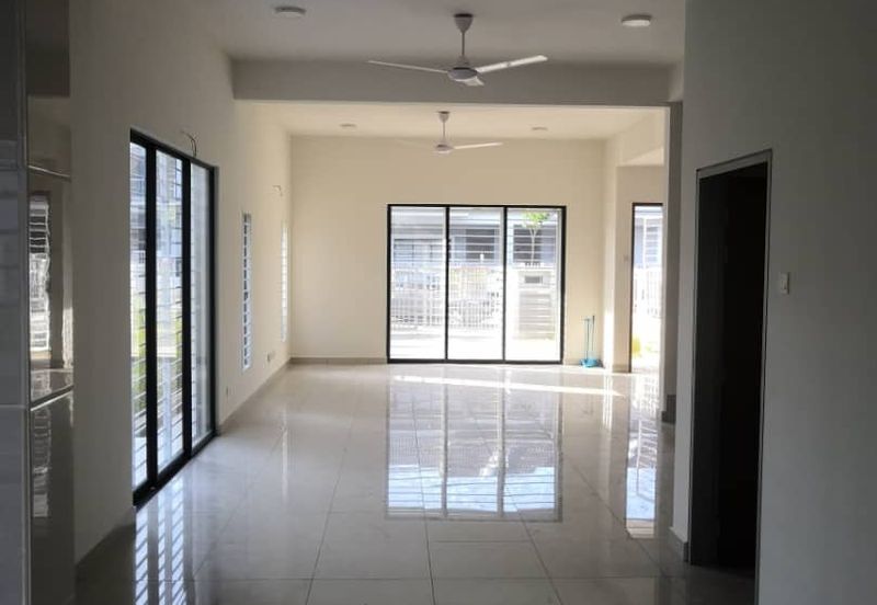 Evira @ Warisan Puteri