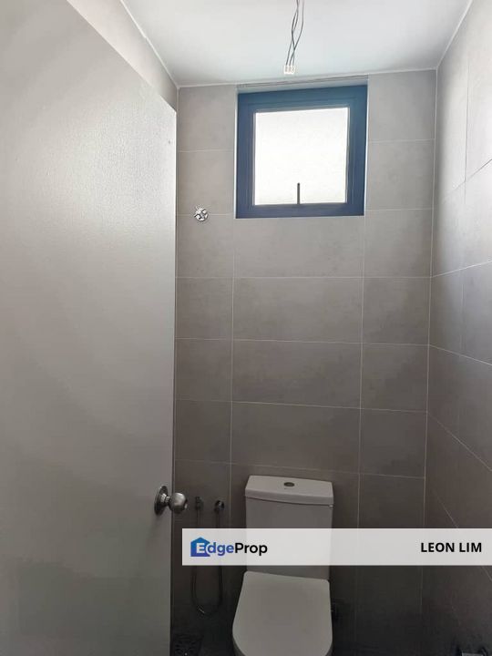 Sliver Square, Whitten, Ivoris, Brighton Eco Majestic Semenyih, shop office , Selangor, Semenyih