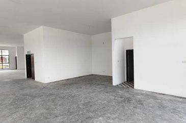 Ivoris @ Eco Majestic