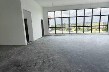 Ivoris @ Eco Majestic