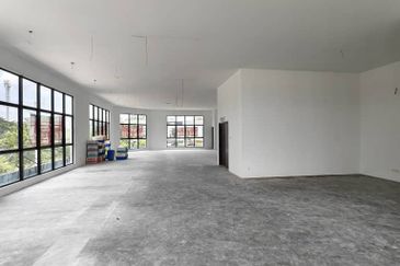 Ivoris @ Eco Majestic