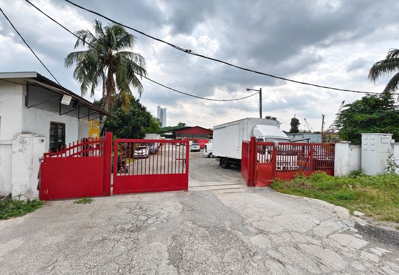 Semenyih, Industrial Land facing mainroad, easy access, guarded & gated 