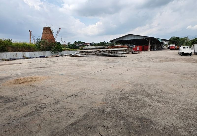 Semenyih, Industrial Land facing mainroad, easy access, guarded & gated 