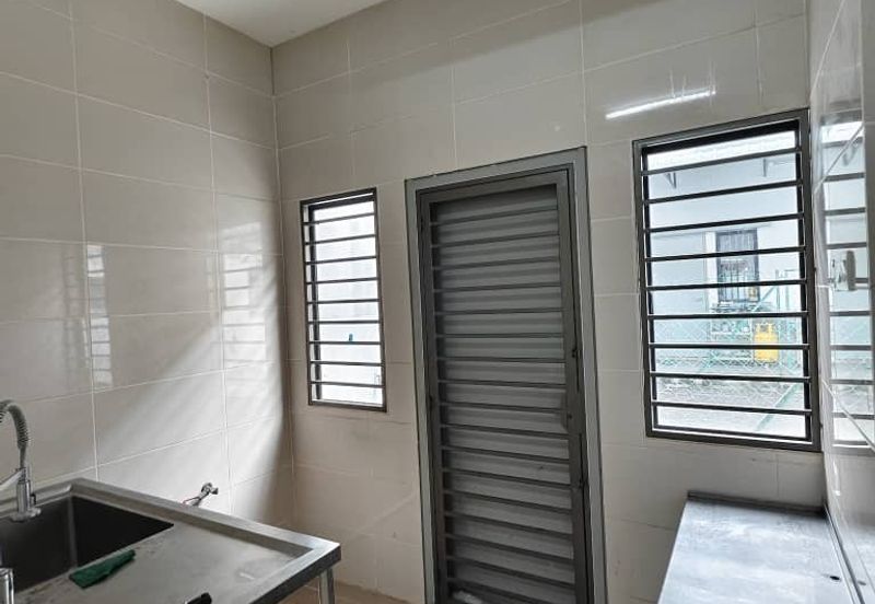 Evira @ Warisan Puteri