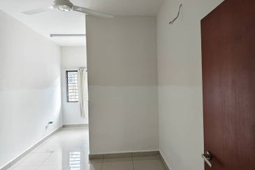 Evira @ Warisan Puteri