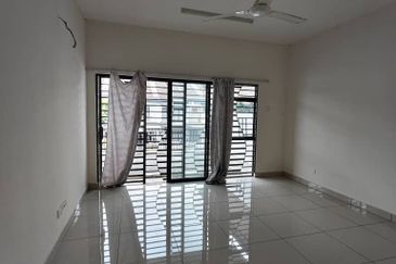 Evira @ Warisan Puteri