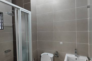 Evira @ Warisan Puteri