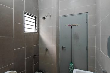 Evira @ Warisan Puteri