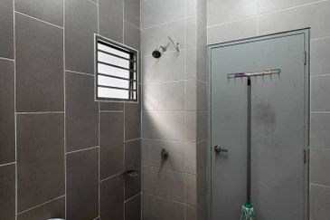 Evira @ Warisan Puteri