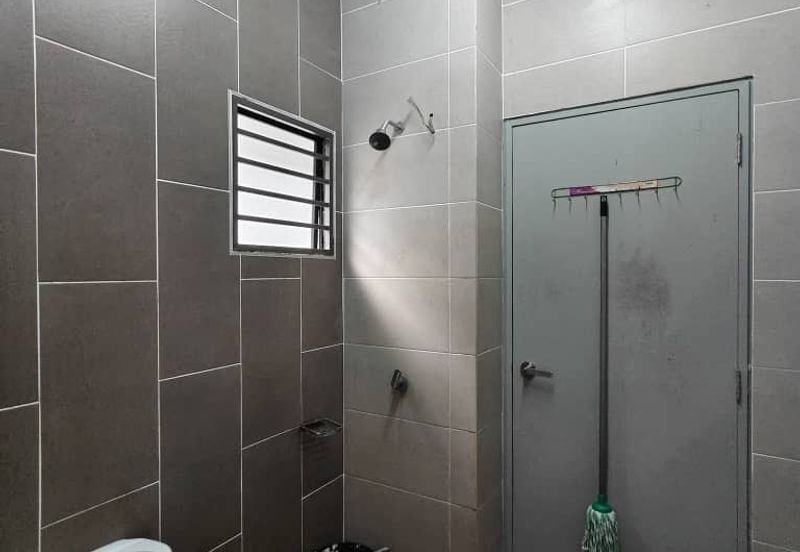 Evira @ Warisan Puteri