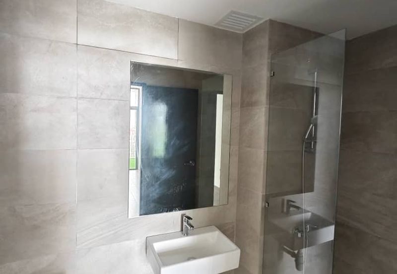 Henna Residence @ The Quartz