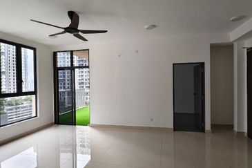 Henna Residence @ The Quartz