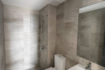 Henna Residence @ The Quartz