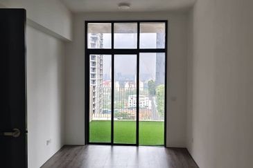 Henna Residence @ The Quartz