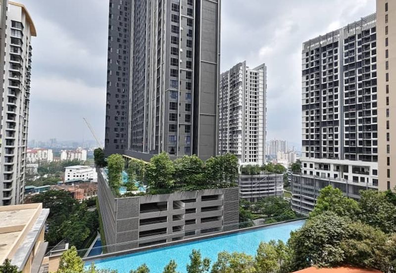 Henna Residence @ The Quartz