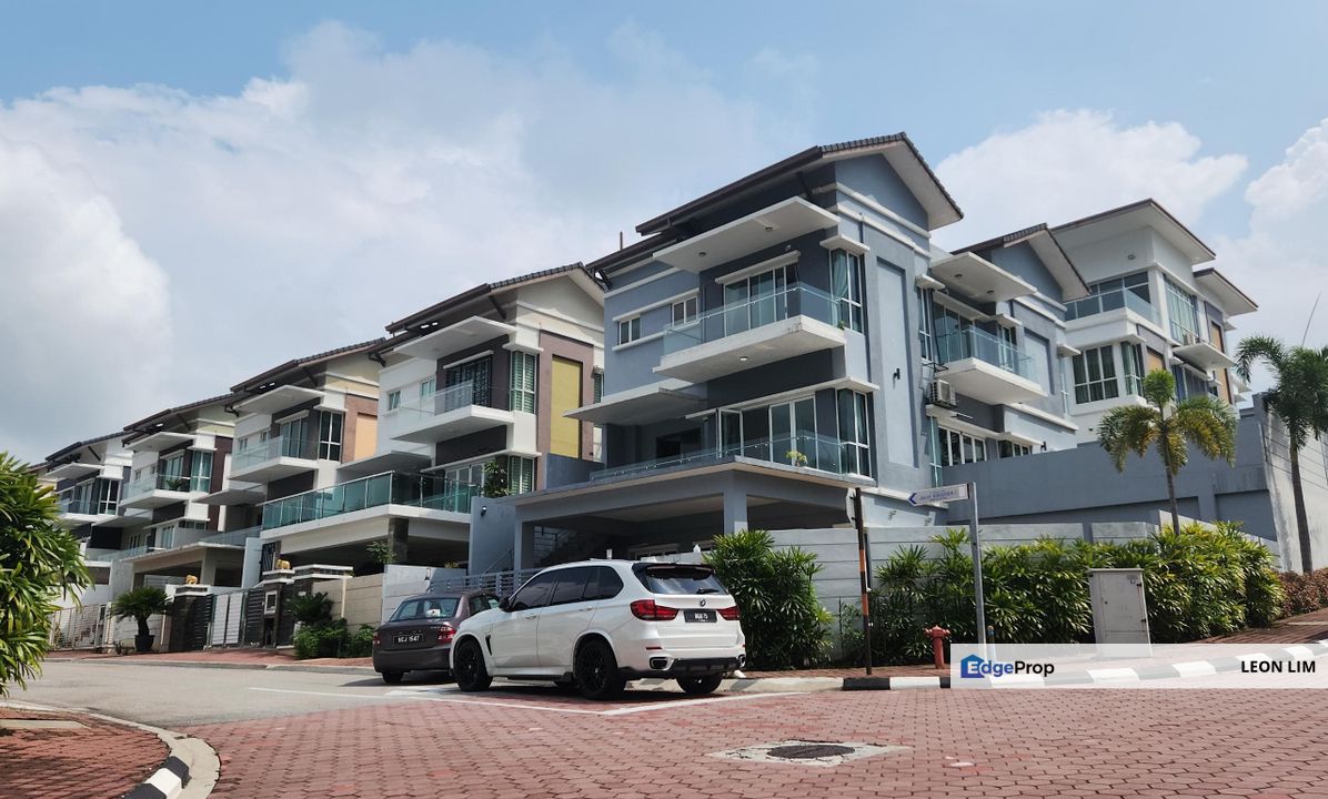 Ridgeview Residences Kajang, 3 Storey Bungalow P/furnished, Renovated, Selangor, Kajang