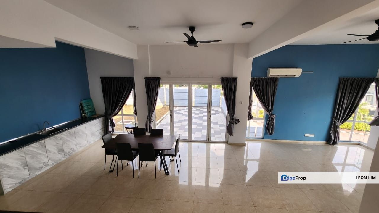 Ridgeview Residences Kajang, 3 Storey Bungalow P/furnished, Renovated, Selangor, Kajang