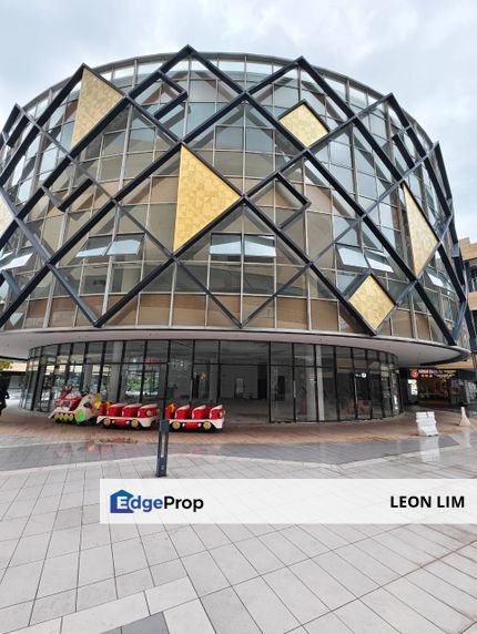 Ecohill Walk Mall (BIGGEST unit) facing mall , Semenyih 20892 sf, Ground floor , Selangor, Semenyih