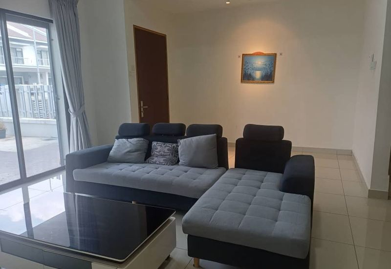 Evira @ Warisan Puteri