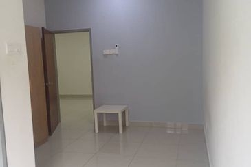 Evira @ Warisan Puteri