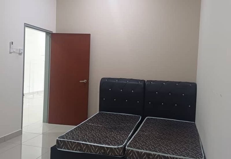 Evira @ Warisan Puteri