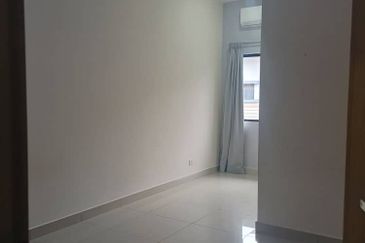 Evira @ Warisan Puteri