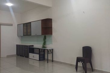 Evira @ Warisan Puteri