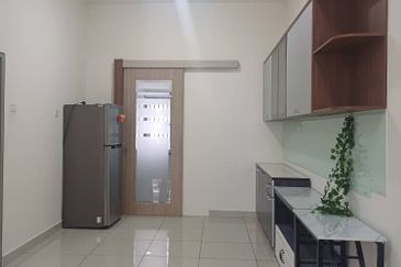 Evira @ Warisan Puteri