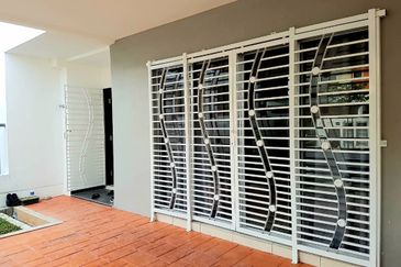 PELANGI HEIGHTS (TAMAN KAYANGAN)