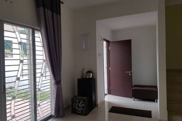 PELANGI HEIGHTS (TAMAN KAYANGAN)