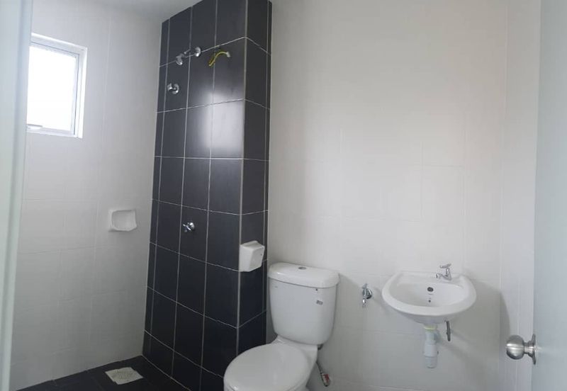 PELANGI HEIGHTS (TAMAN KAYANGAN)