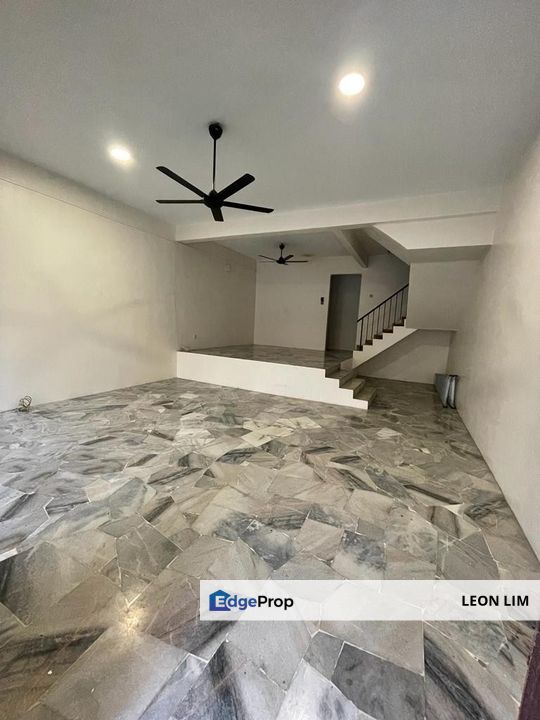 Taman Putra Indah, Seri Kembangan, 2 storey house, partly furnished , Selangor, Seri Kembangan