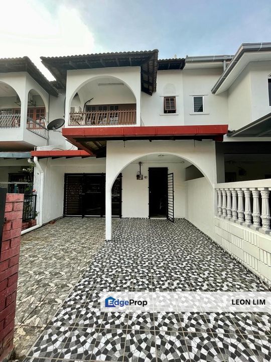 Taman Putra Indah, Seri Kembangan, 2 storey house, partly furnished , Selangor, Seri Kembangan