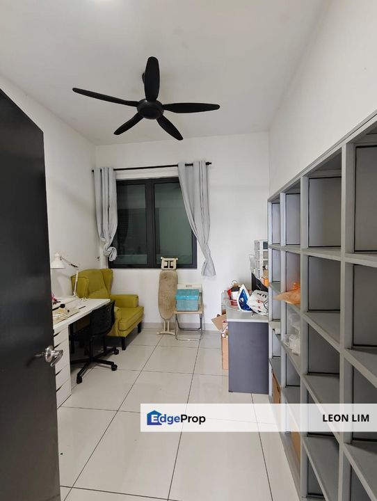 Kiara Plaza Semenyih, partly furnished near international school, shop office , Selangor, Semenyih