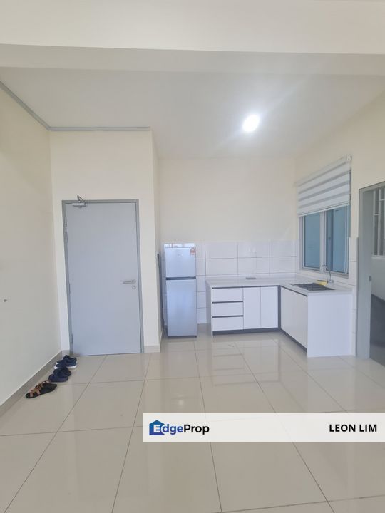 Nexus Kajang Station, 3 near New Era Univesity, UKM, partly furnished , Selangor, Kajang