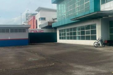 Putra Industrial Park