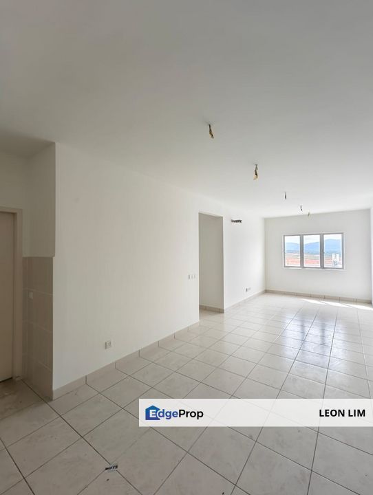 **BELOW MARKET**  Karisma, Harmoni apartment, Freehold  800sf  3R2B can LPPSA, Markup loan  , Selangor, Semenyih