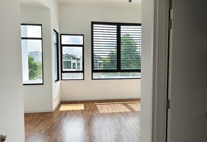 Tenderfields @ Eco Majestic