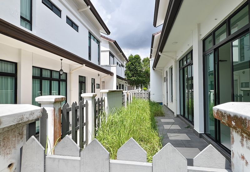 Tenderfields @ Eco Majestic