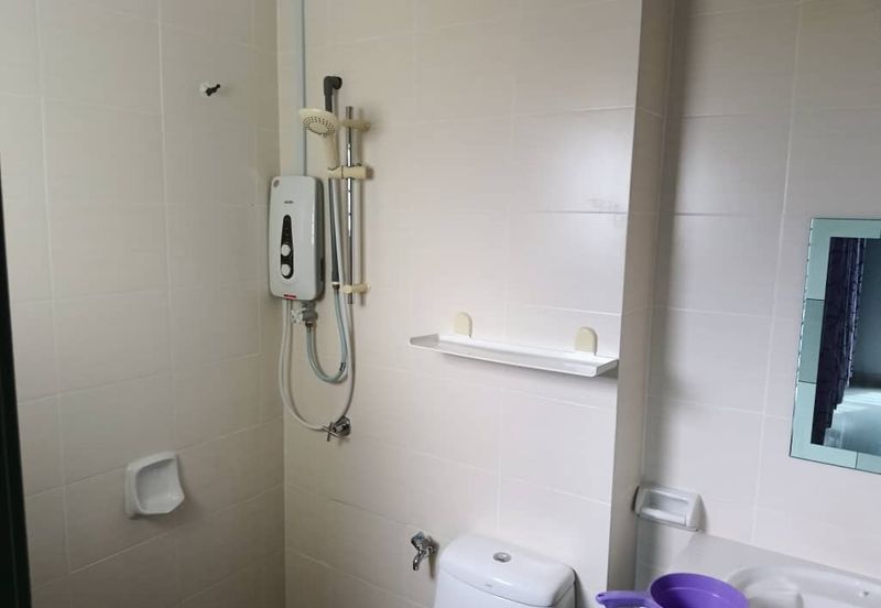 Taman Universiti Bangi, corner 3 storey house, fully furnished 