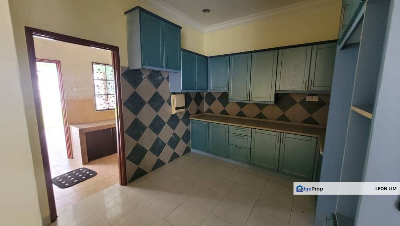 Taman Kajang Prima, 2 storey Semi D, renovated & partly furnished, Freehold , Selangor, Kajang