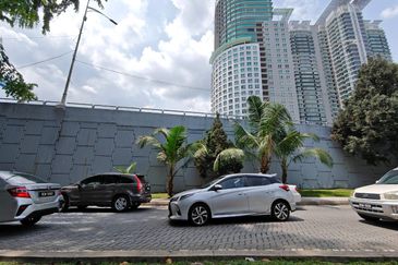 Brickfields, 5 storey shop office facing mainroad, Freehold, fully tenanted 