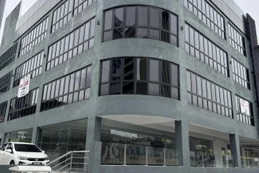 Petaling Jaya, Jalan Barat , 4 storey commercial building