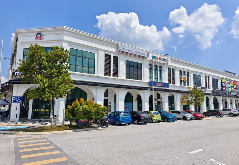 Ivoris @ Eco Majestic