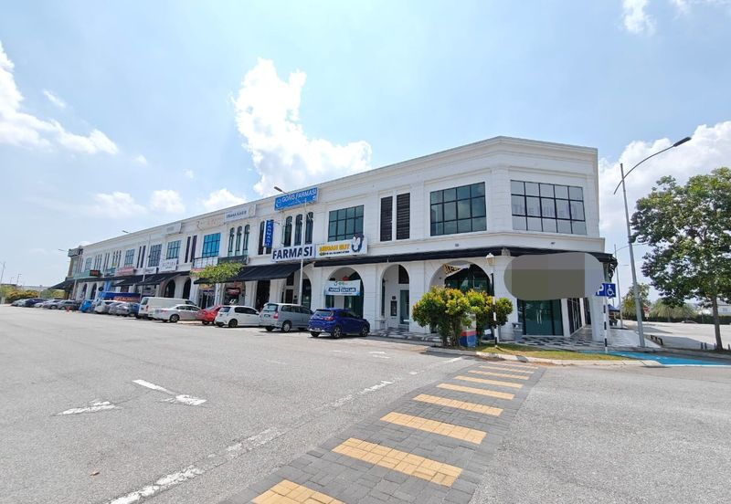 Ivoris @ Eco Majestic