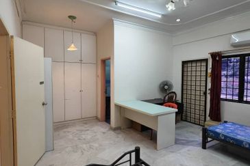 Bandar Sungai Long Cheras,  2storey terrace intermediate, fully extended 